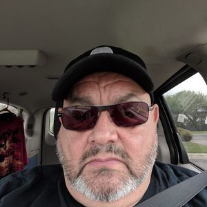 Meet your Posher, Larry